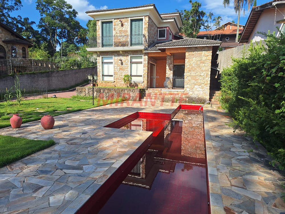 Sobrado de 248m² com 3 quartos em Serra da Cantareira