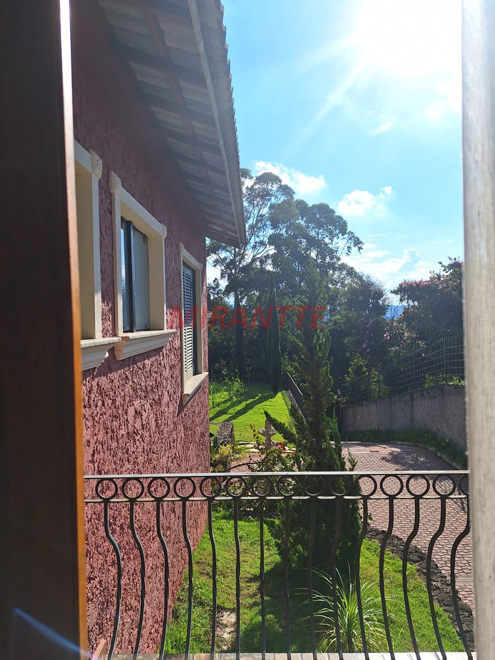 Sobrado de 248m² com 3 quartos em Serra da Cantareira
