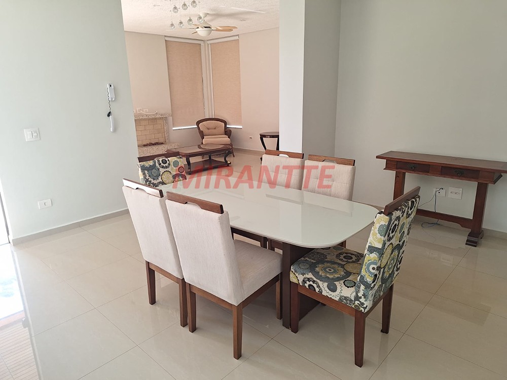 Sobrado de 248m² com 3 quartos em Serra da Cantareira