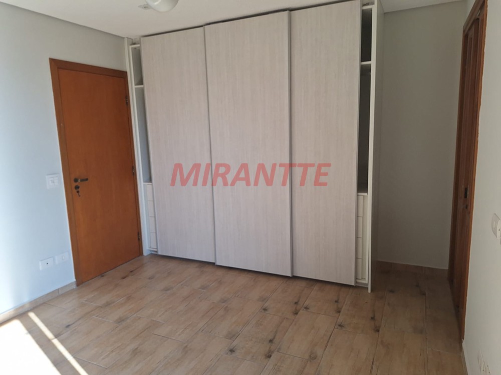 Sobrado de 248m² com 3 quartos em Serra da Cantareira