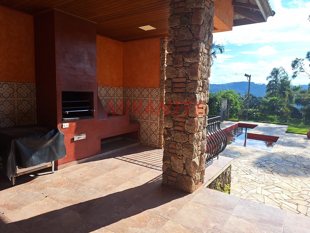 Sobrado de 248m² com 3 quartos em Serra da Cantareira