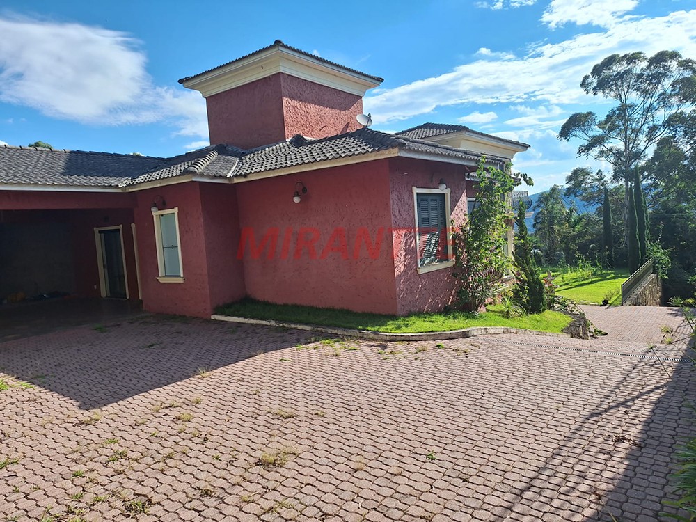 Sobrado de 248m² com 3 quartos em Serra da Cantareira
