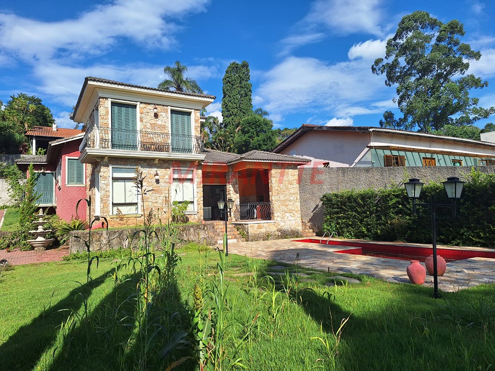 Sobrado de 248m² com 3 quartos em Serra da Cantareira