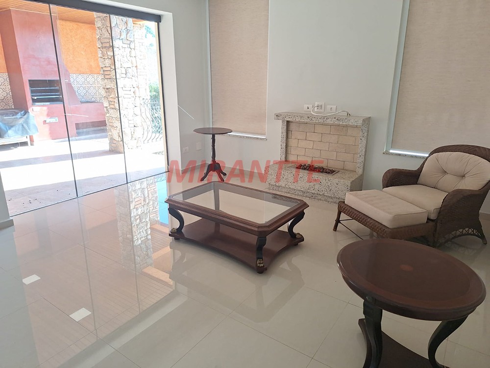 Sobrado de 248m² com 3 quartos em Serra da Cantareira