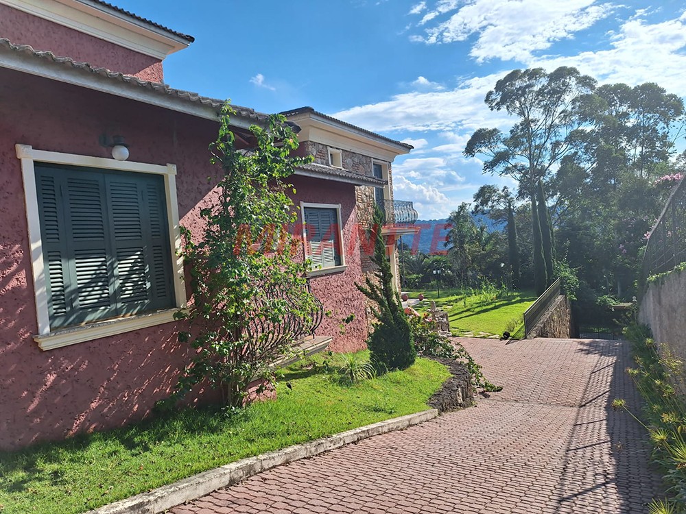 Sobrado de 248m² com 3 quartos em Serra da Cantareira