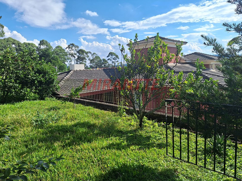 Sobrado de 248m² com 3 quartos em Serra da Cantareira