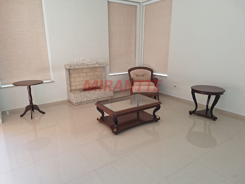 Sobrado de 248m² com 3 quartos em Serra da Cantareira