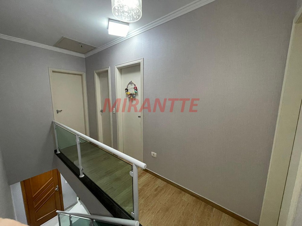 Cond. fechado de 136m² com 3 quartos em Tremembe