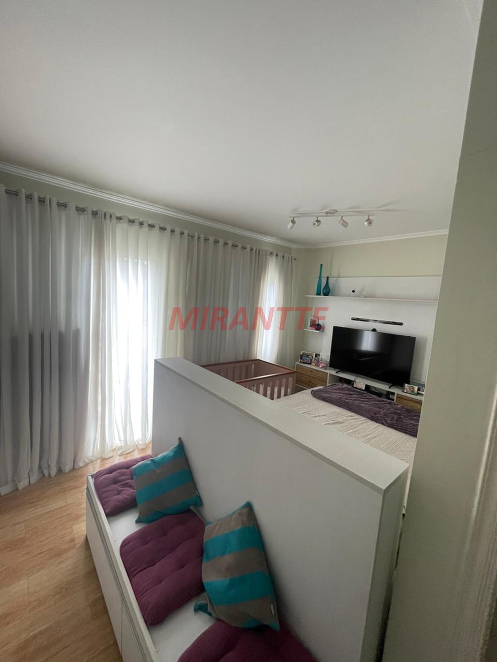 Cond. fechado de 136m² com 3 quartos em Tremembe