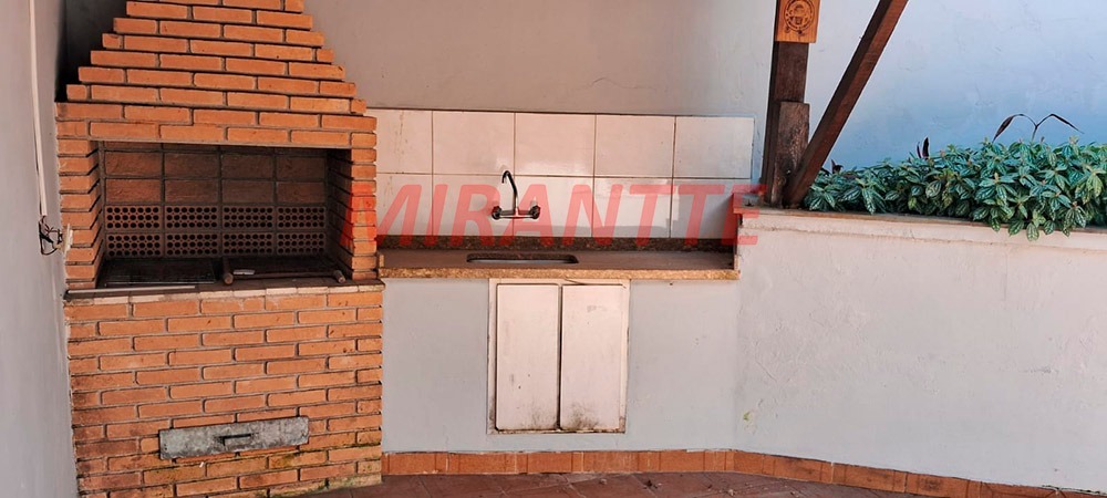 Sobrado de 200m² com 3 quartos em Vila Irmaos Arnoni