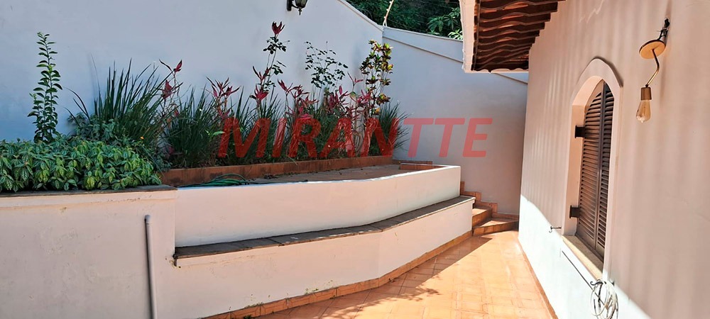 Sobrado de 200m² com 3 quartos em Vila Irmaos Arnoni