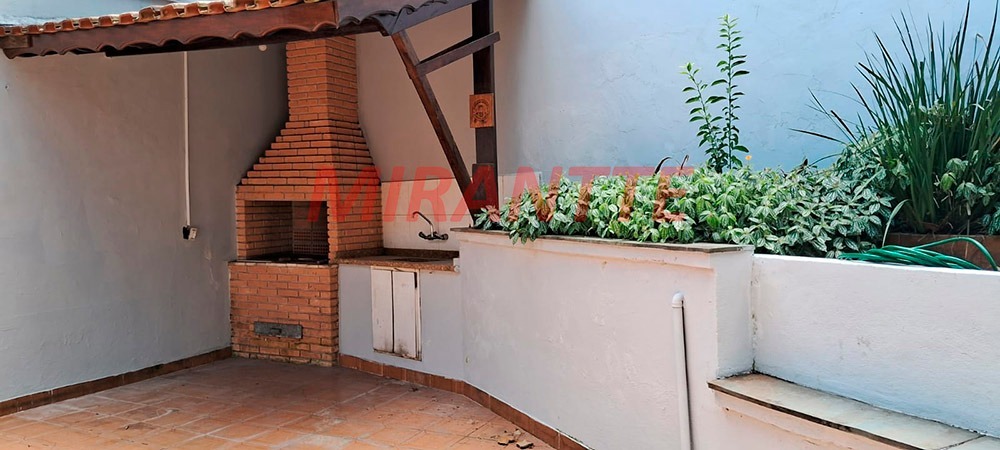 Sobrado de 200m² com 3 quartos em Vila Irmaos Arnoni
