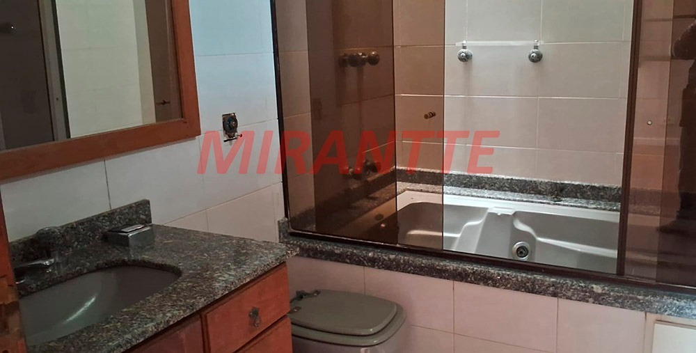 Sobrado de 200m² com 3 quartos em Vila Irmaos Arnoni