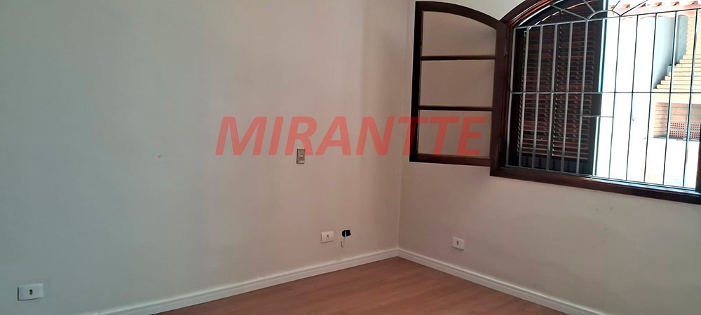 Sobrado de 200m² com 3 quartos em Vila Irmaos Arnoni