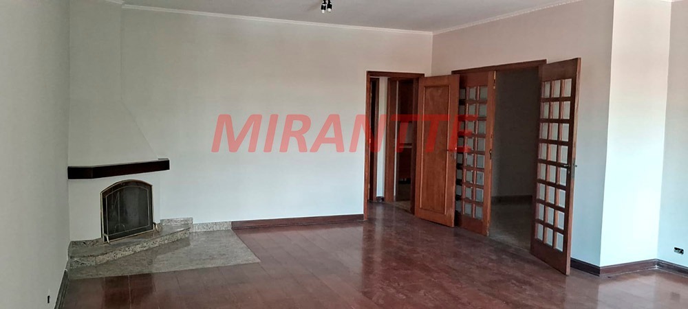 Sobrado de 200m² com 3 quartos em Vila Irmaos Arnoni