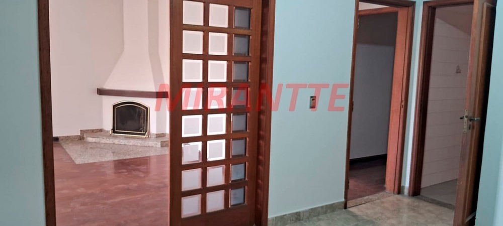 Sobrado de 200m² com 3 quartos em Vila Irmaos Arnoni