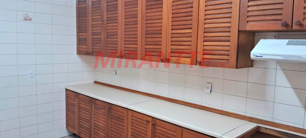 Sobrado de 200m² com 3 quartos em Vila Irmaos Arnoni