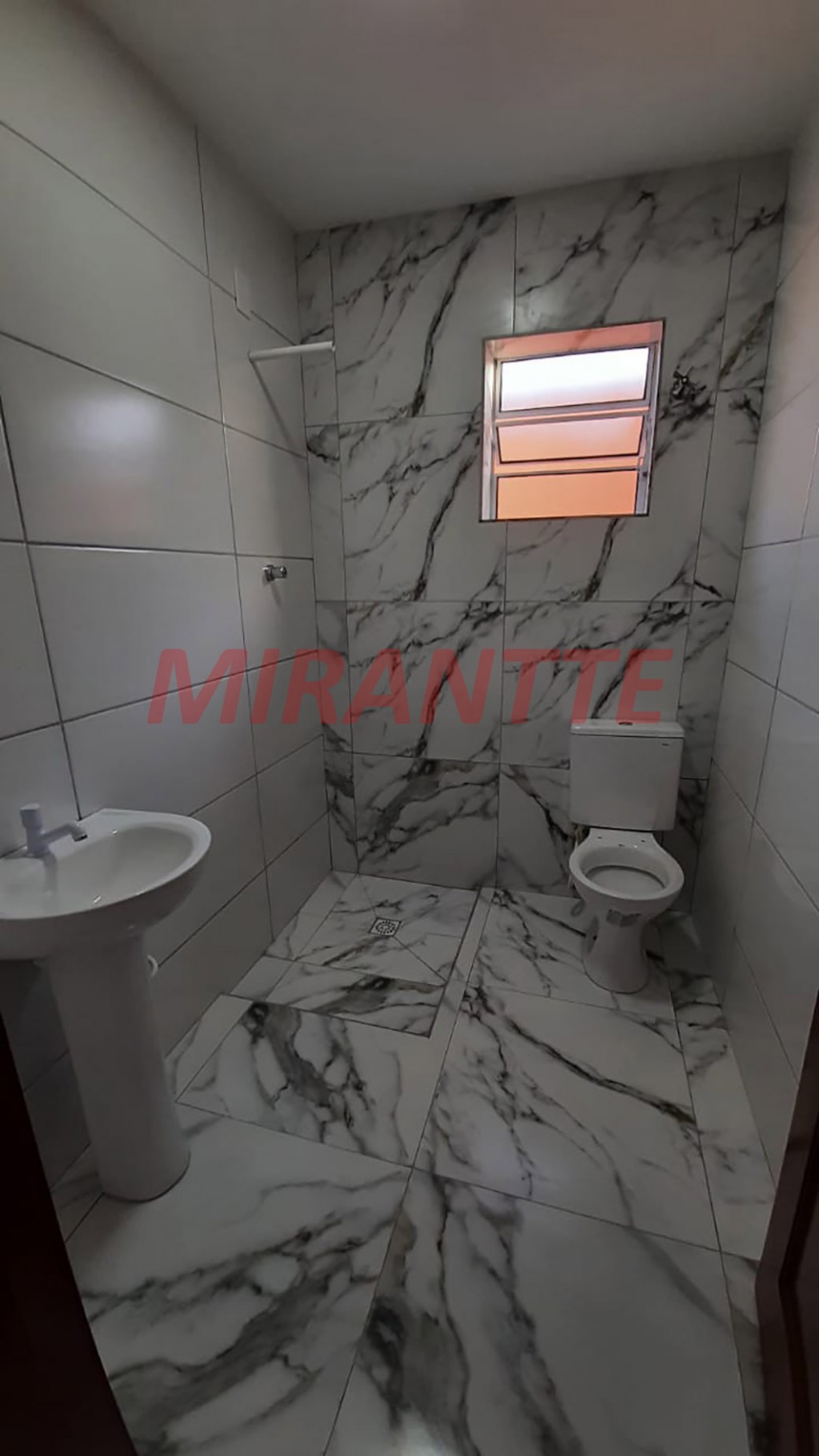 Casa terrea de 98m² com 3 quartos em Mosteiro – Centro