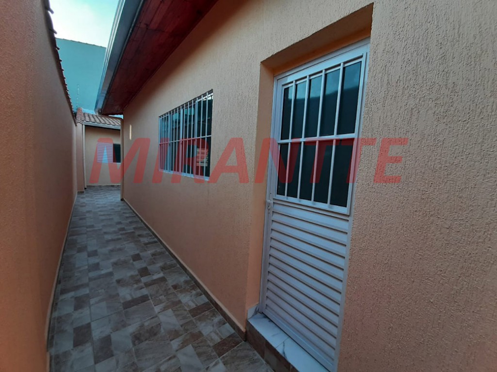 Casa terrea de 98m² com 3 quartos em Mosteiro – Centro