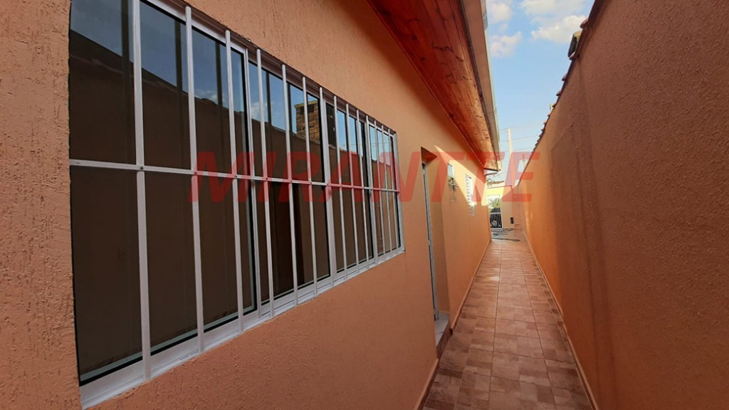 Casa terrea de 98m² com 3 quartos em Mosteiro – Centro