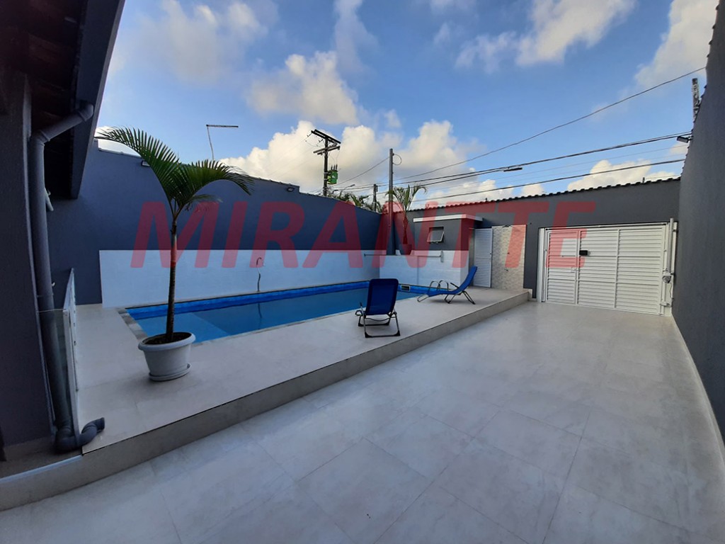 Sobrado de 340m² com 5 quartos em Suarão
