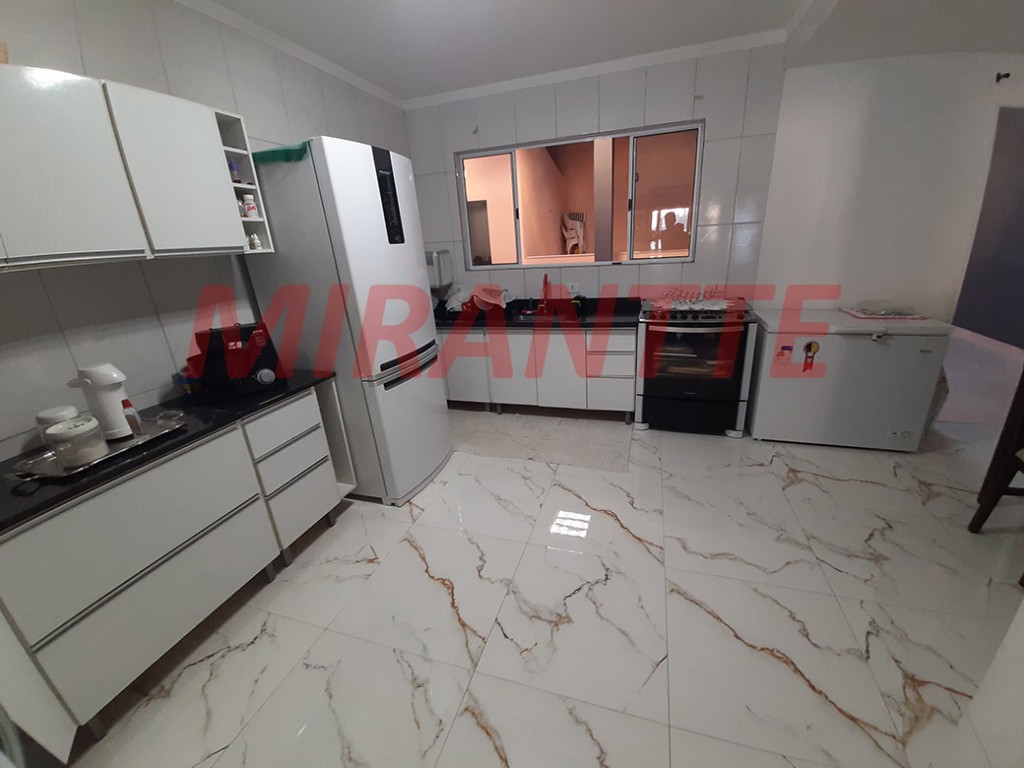 Sobrado de 340m² com 5 quartos em Suarão