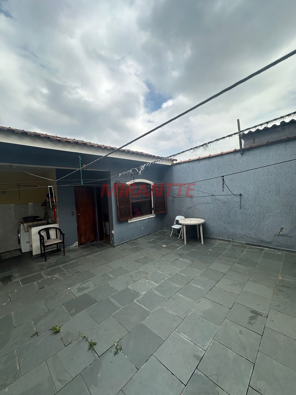 Sobrado de 238m² com 3 quartos em Horto Florestal