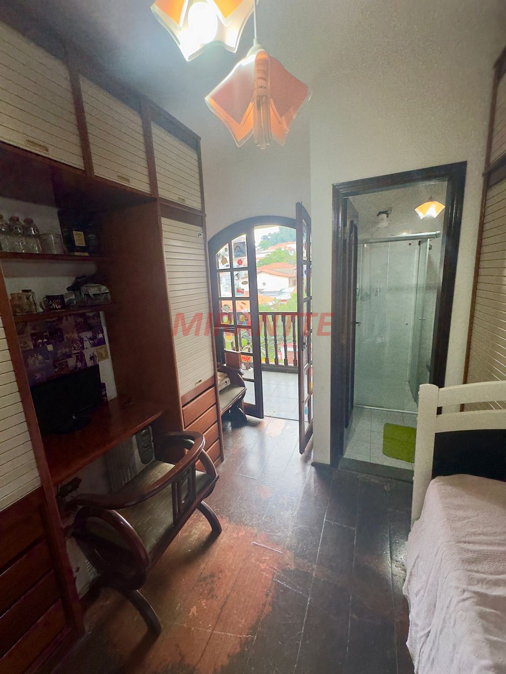 Sobrado de 238m² com 3 quartos em Horto Florestal