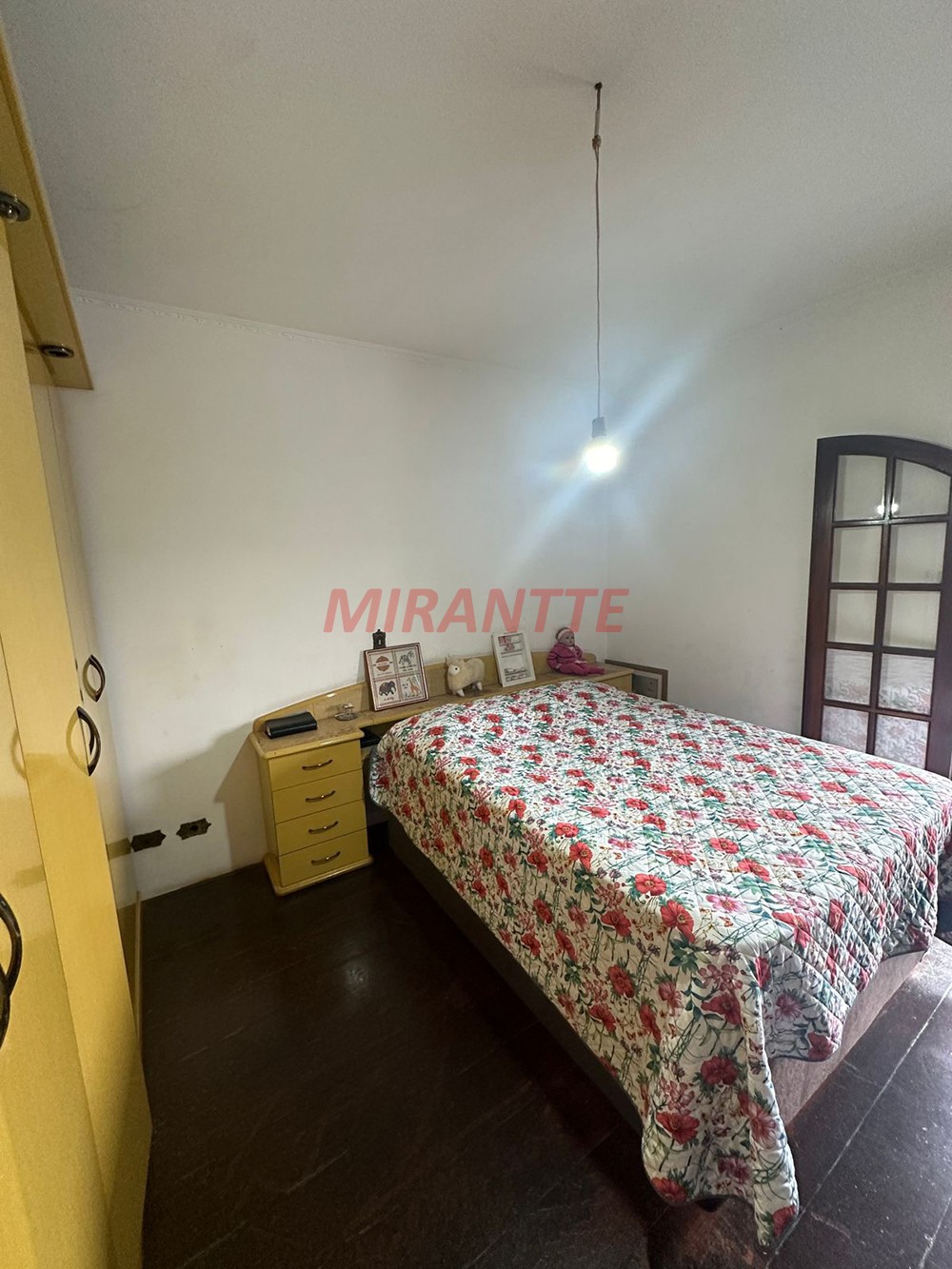 Sobrado de 238m² com 3 quartos em Horto Florestal