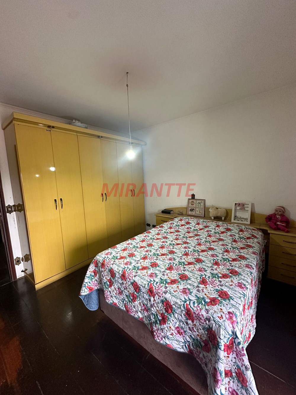 Sobrado de 238m² com 3 quartos em Horto Florestal
