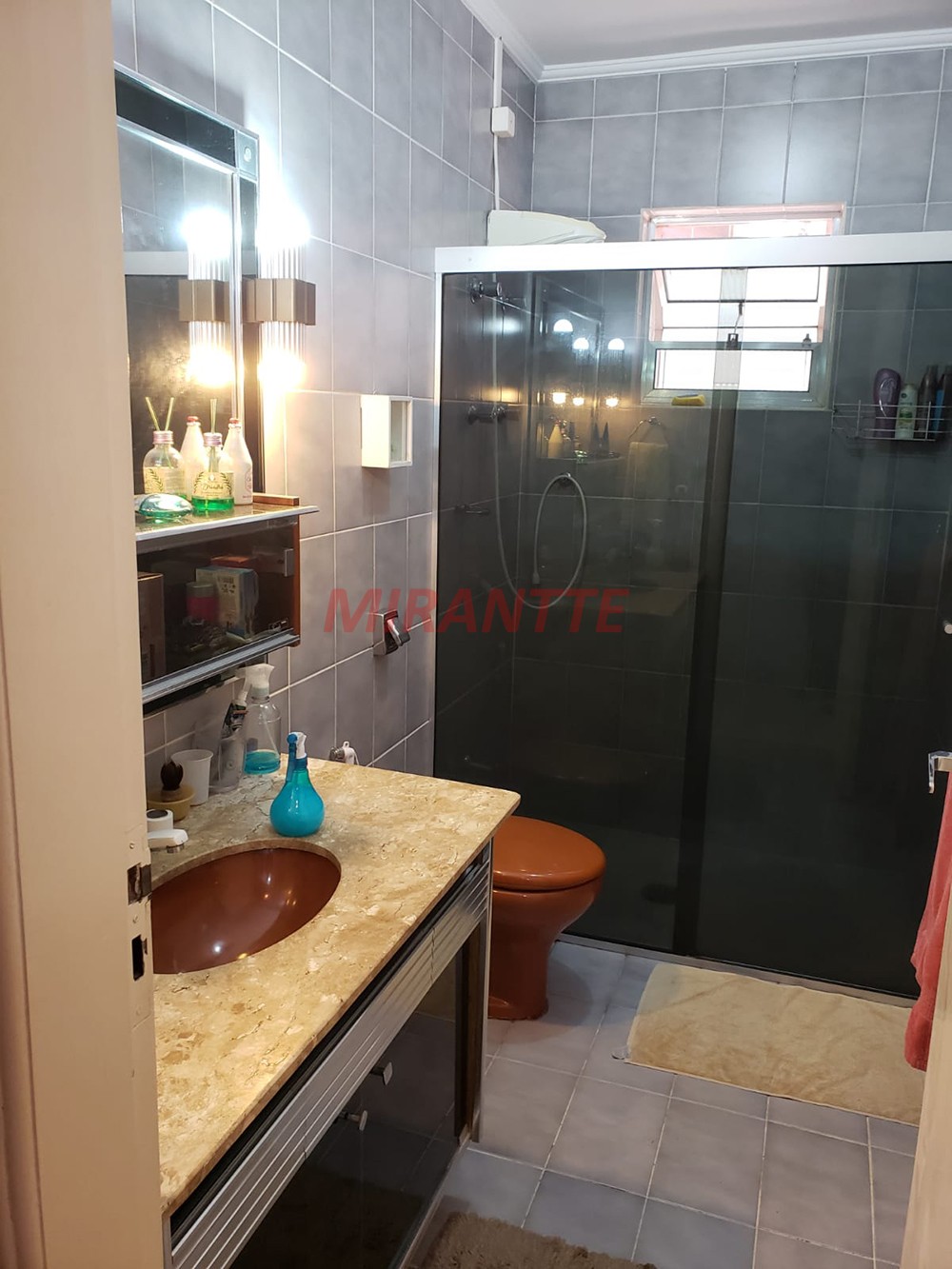 Cond. fechado de 279m² com 3 quartos em Condomínio Flamboyant-B