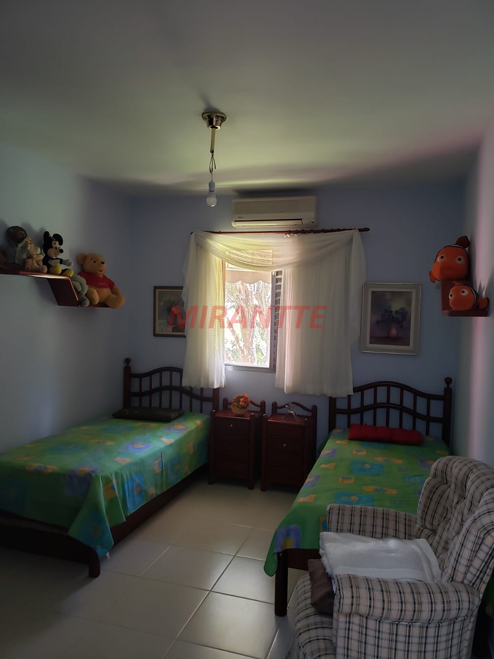 Cond. fechado de 279m² com 3 quartos em Condomínio Flamboyant-B