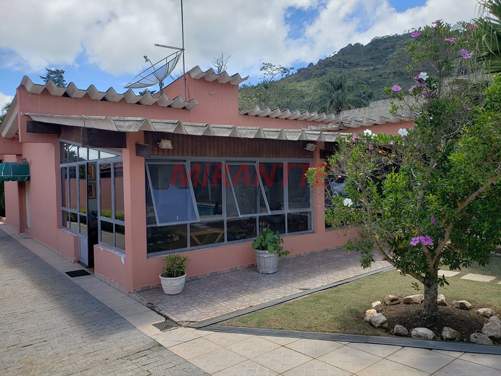 Cond. fechado de 279m² com 3 quartos em Condomínio Flamboyant-B