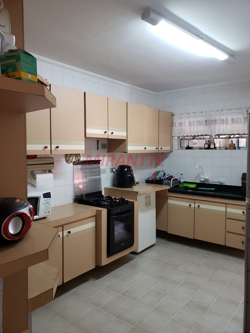 Cond. fechado de 279m² com 3 quartos em Condomínio Flamboyant-B