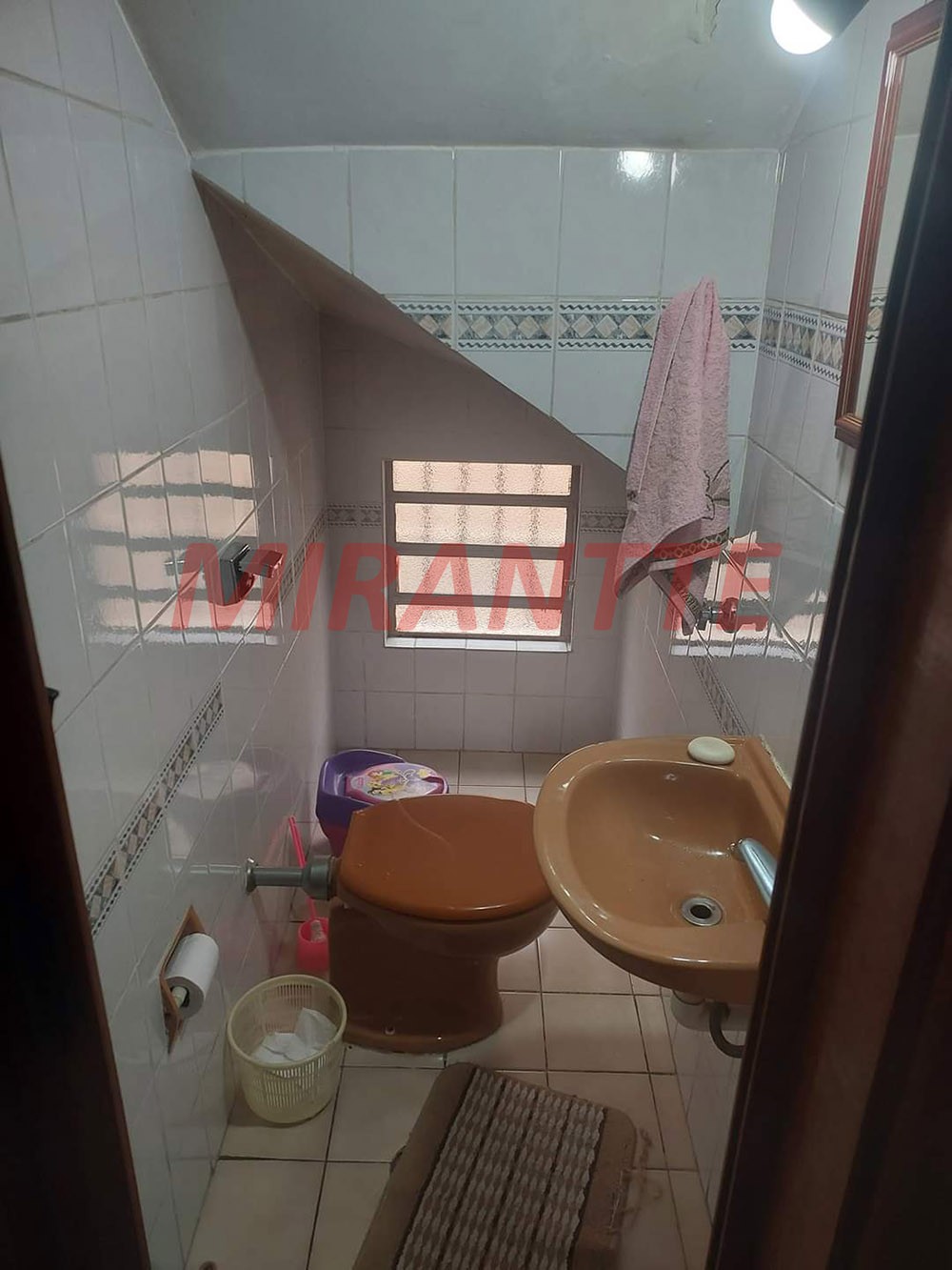 Sobrado de 154m² com 3 quartos em Jardim Monjolo