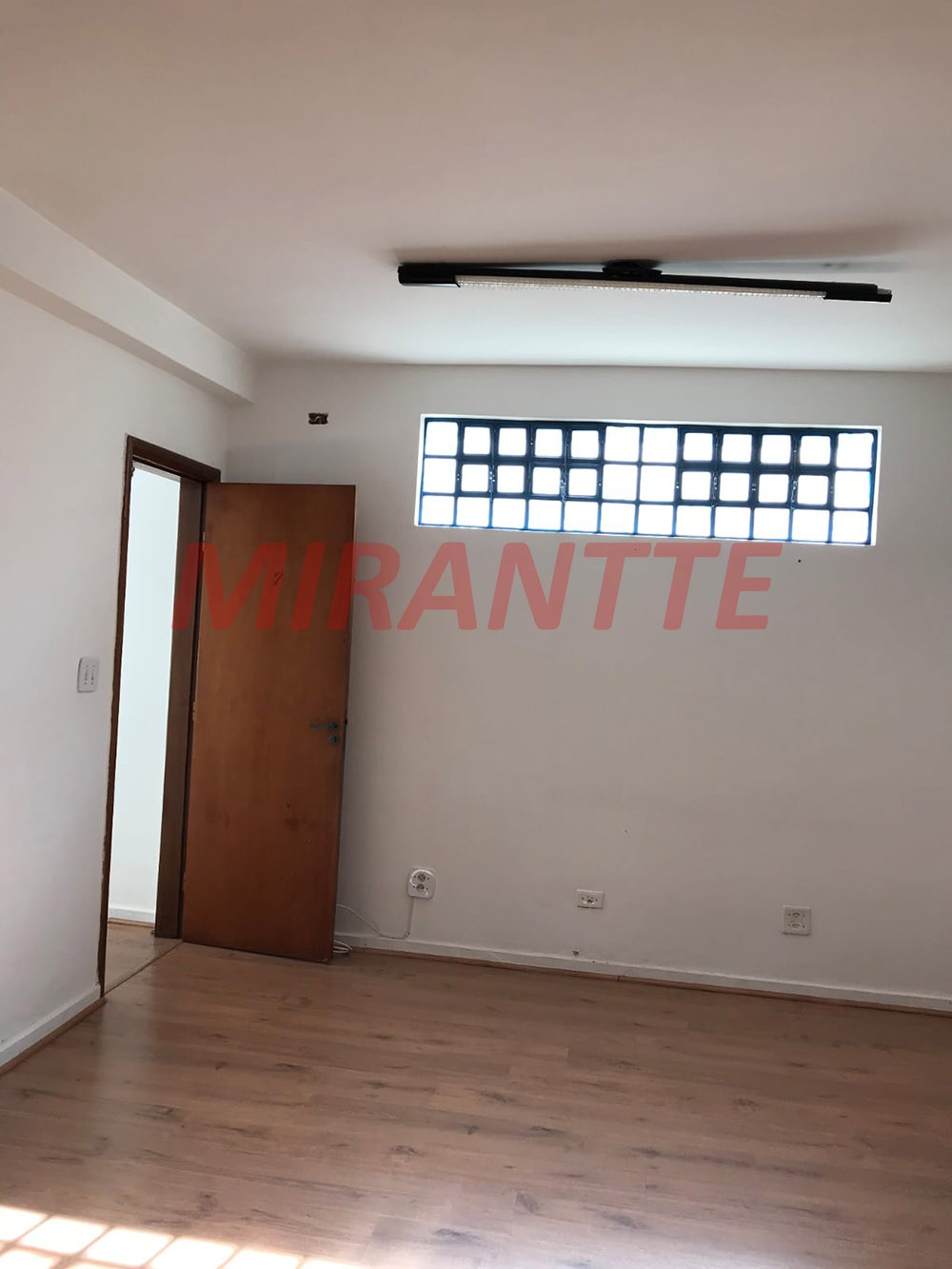 Comercial de 302m² em Carandiru