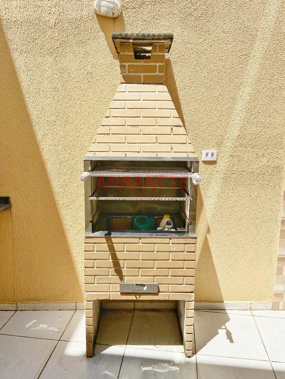 Sobrado de 200m² com 4 quartos em Imirim