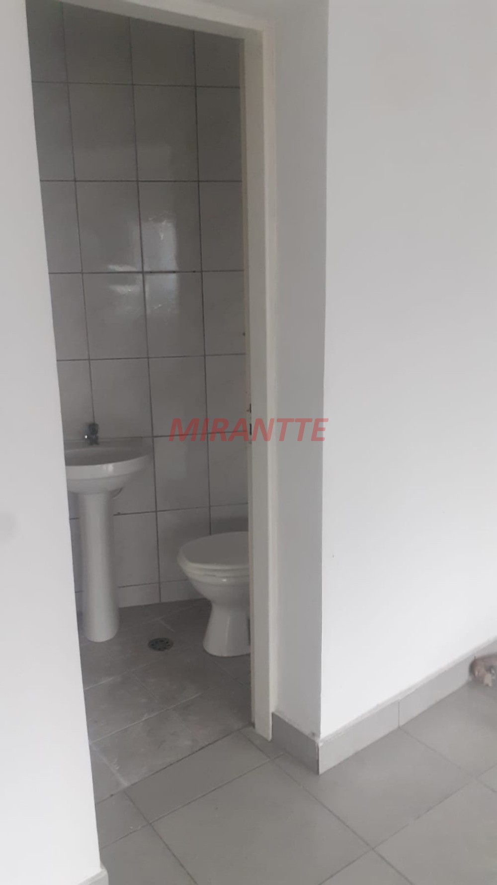 Comercial de 349m² em Santana