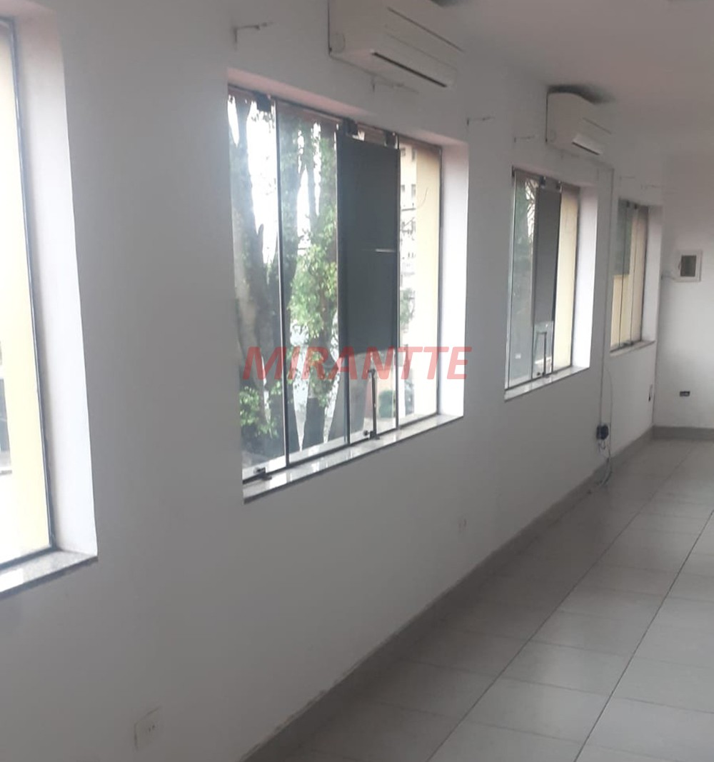 Comercial de 349m² em Santana