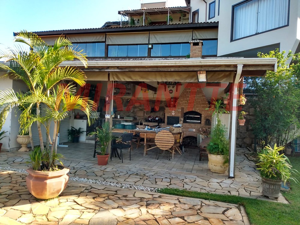 Sobrado de 500m² com 4 quartos em Jardim Monte Belo