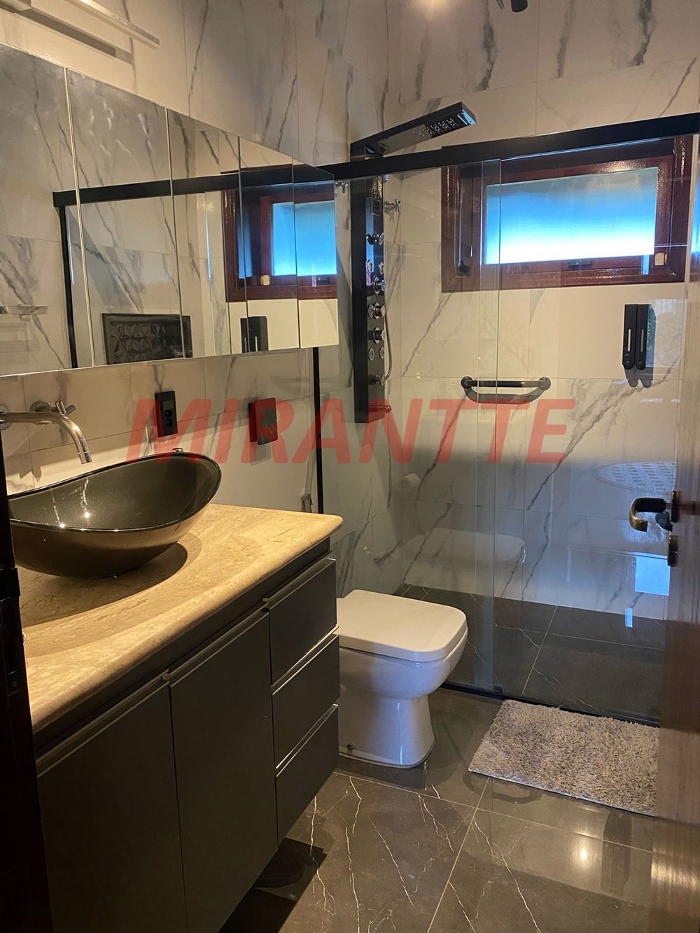 Sobrado de 500m² com 4 quartos em Jardim Monte Belo