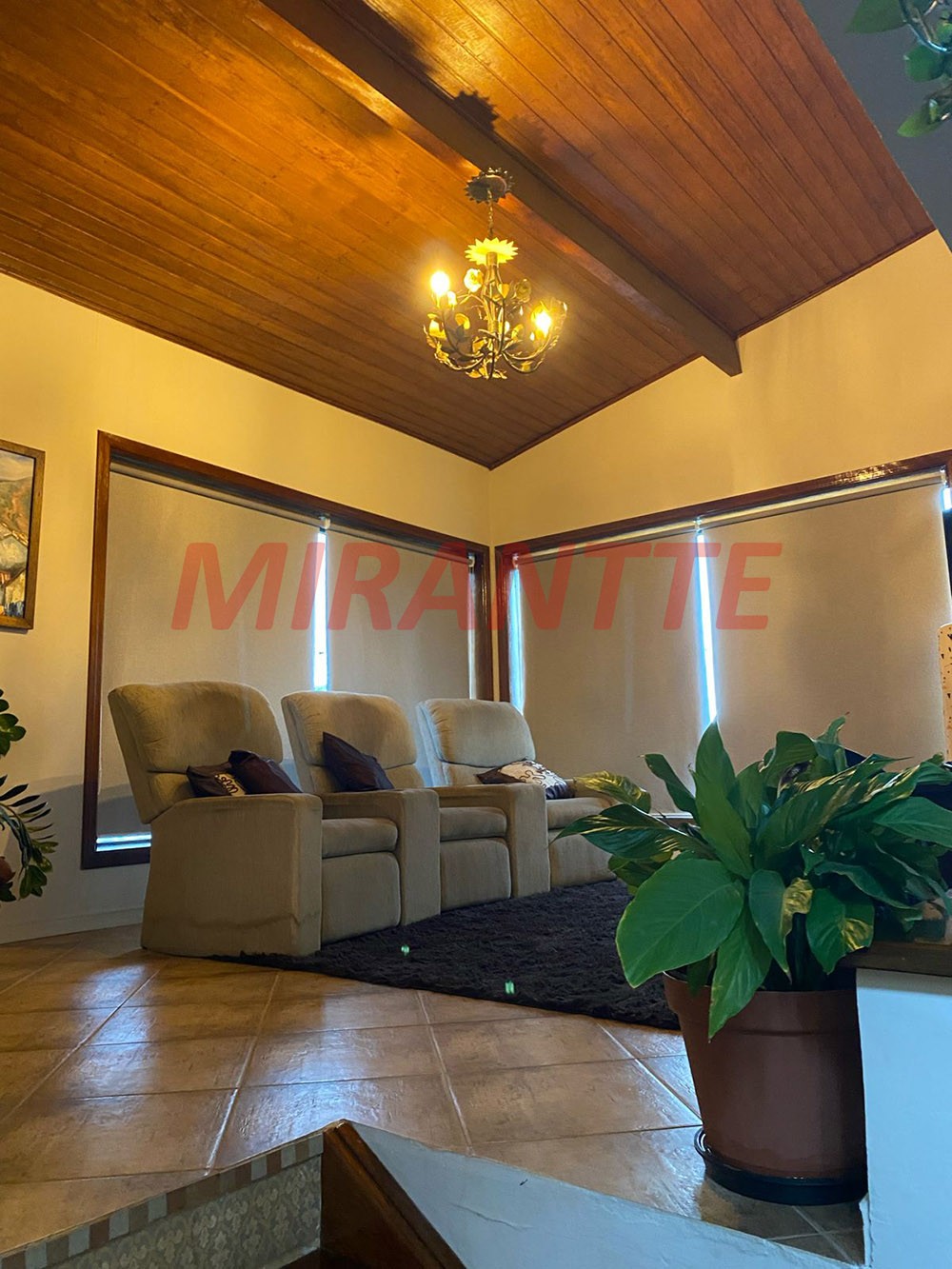 Sobrado de 500m² com 4 quartos em Jardim Monte Belo