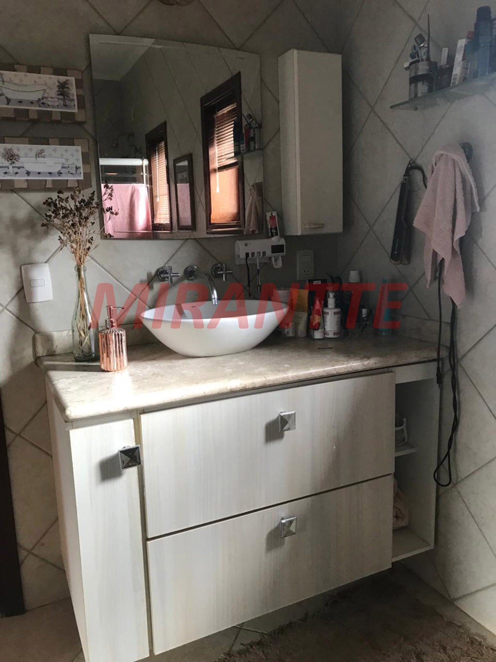 Sobrado de 500m² com 4 quartos em Jardim Monte Belo