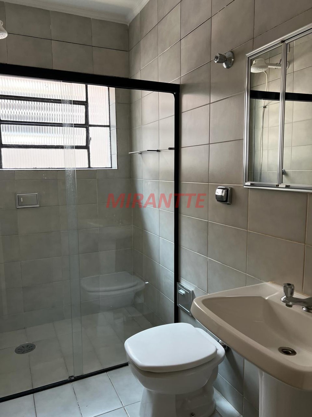 Sobrado de 169m² com 3 quartos em Vila Nova Mazzei