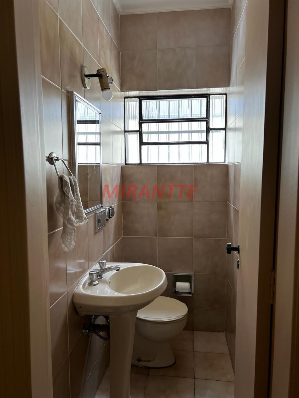 Sobrado de 169m² com 3 quartos em Vila Nova Mazzei