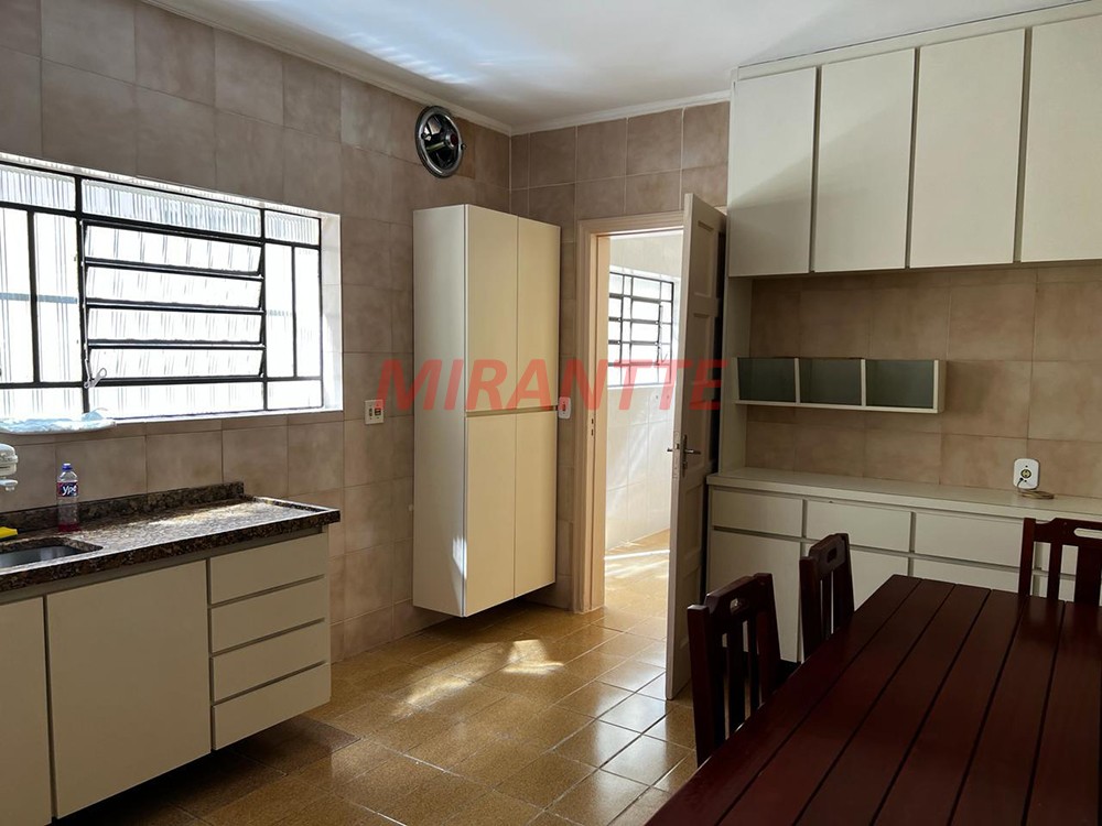 Sobrado de 169m² com 3 quartos em Vila Nova Mazzei