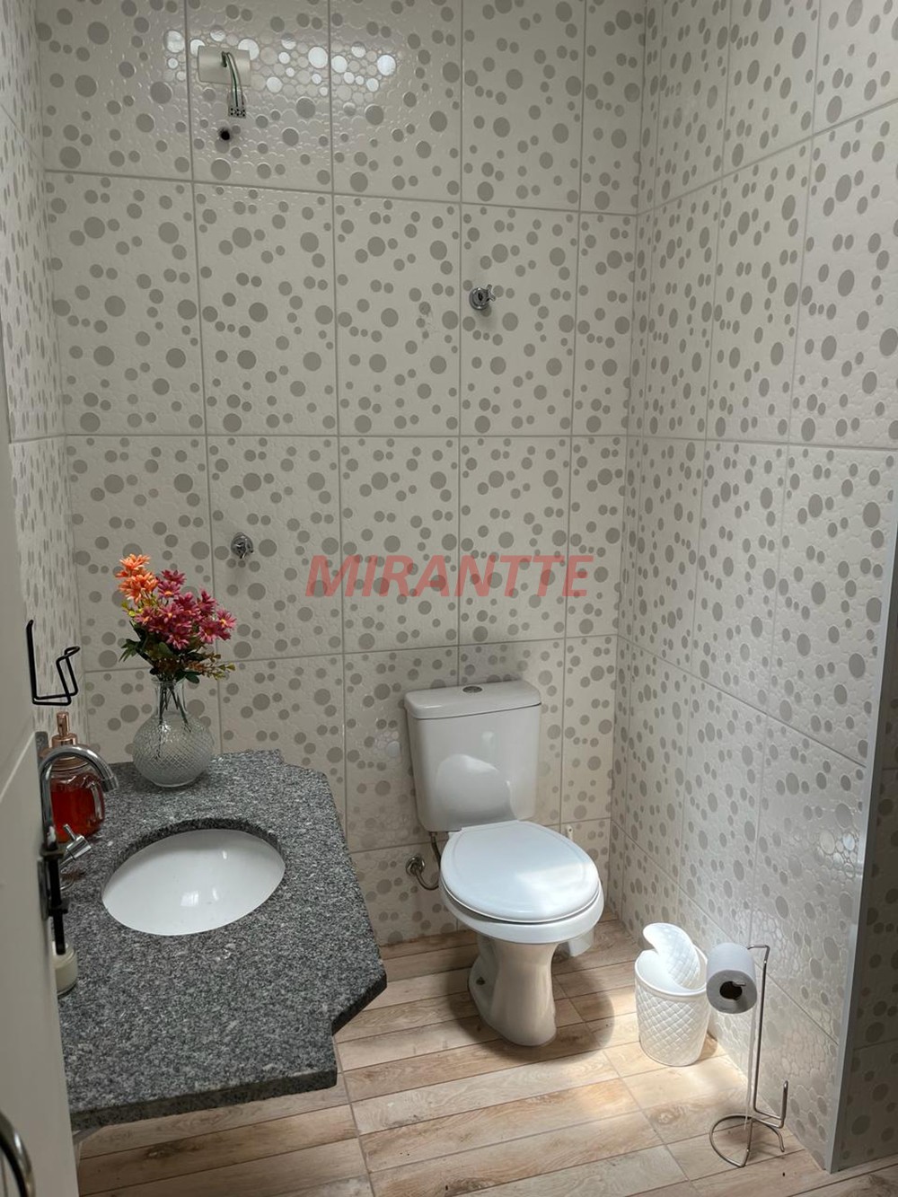 Comercial com 2 quartos em Santana
