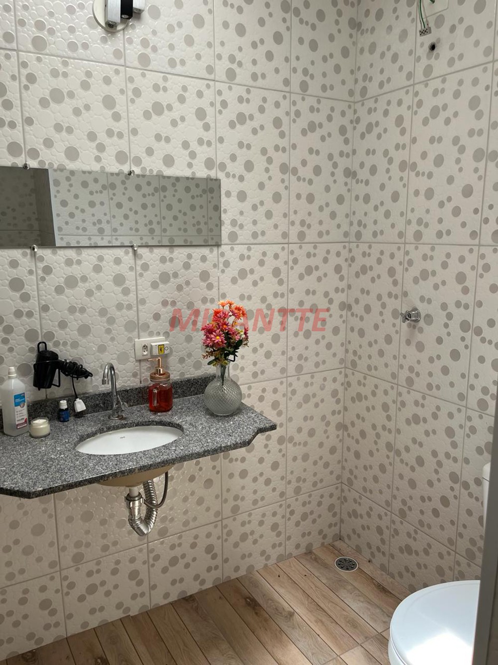 Comercial com 2 quartos em Santana