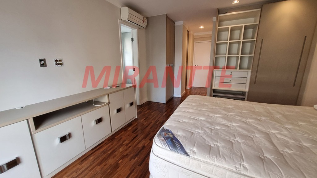 Apartamento de 222m² com 4 quartos em Perdizes