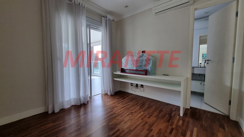 Apartamento de 222m² com 4 quartos em Perdizes